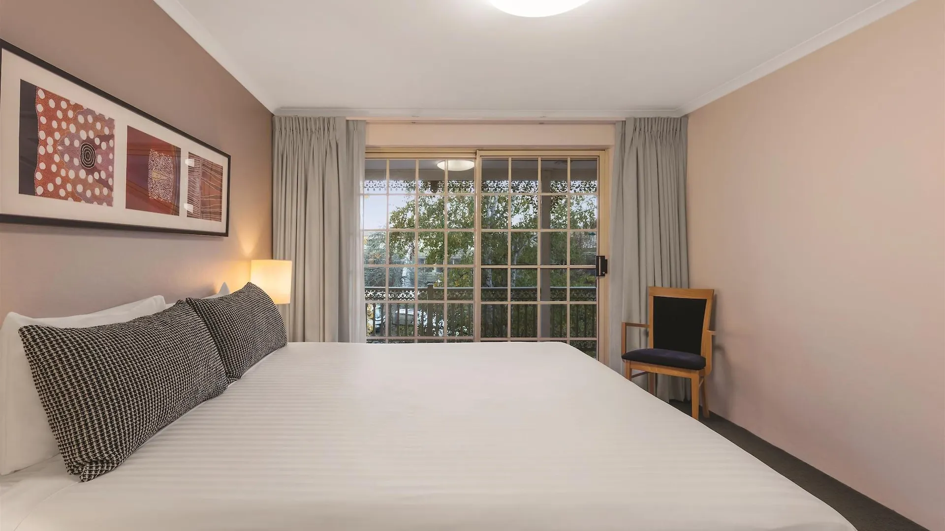 Adina Serviced Apartments Canberra Kingston 3*,  Australia